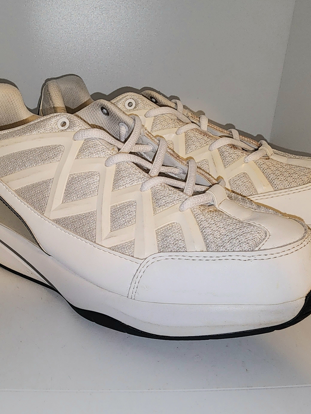 MBT Sport 3 white athletic walking shoes womens size 10 / 10.5 rocker bottom